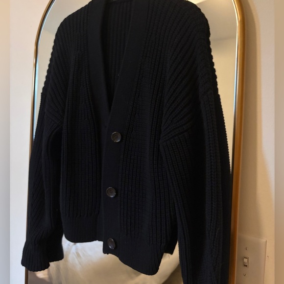 Everlane ‘The Boxy Cardigan’ v-neck boxy 3-button sweater - Picture 6 of 8